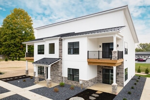 Wayne Street Commons in Angola, IN - Building Photo