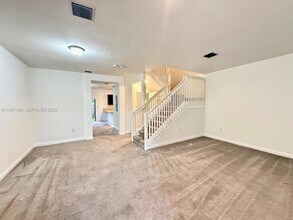 20714 NE 5th Ct in Miami, FL - Foto de edificio - Building Photo