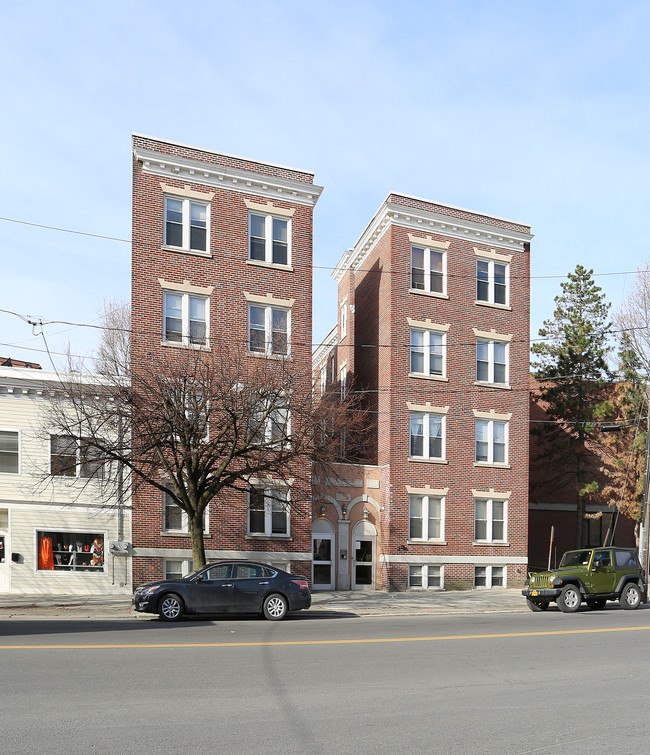 Boulevard Apartments Llc in Albany, NY - Building Photo - Building Photo