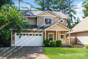 4202 Harris Rd SE in Port Orchard, WA - Building Photo