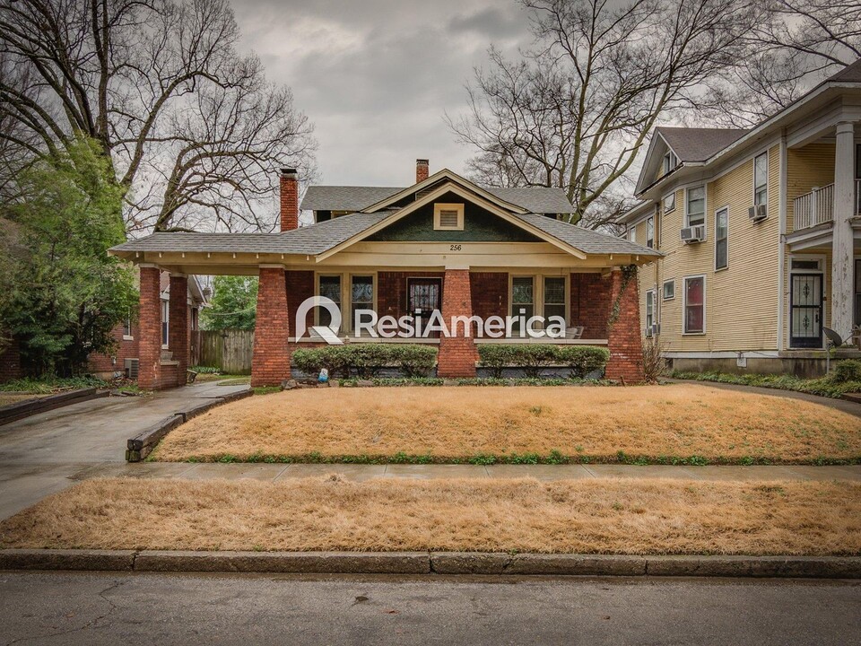 256 N Willett St in Memphis, TN - Building Photo