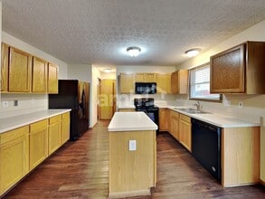 1840 Pine Grove Pl in Lancaster, OH - Building Photo - Building Photo