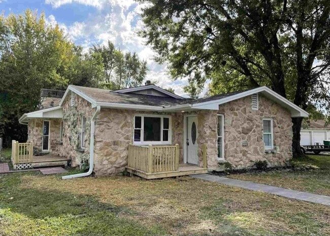 property at 472 Yates St