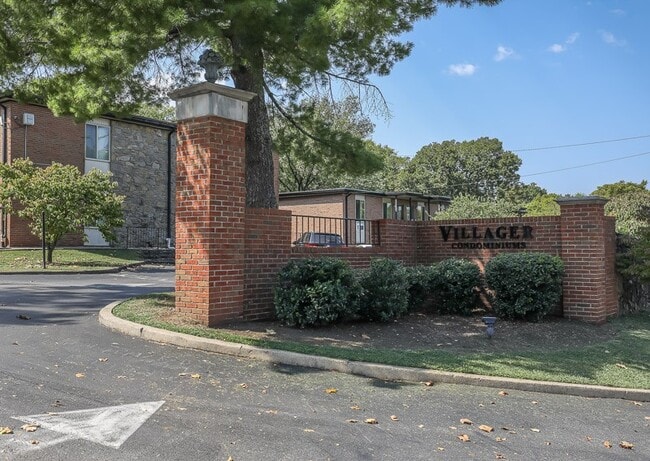 property at 2601 Hillsboro Pike