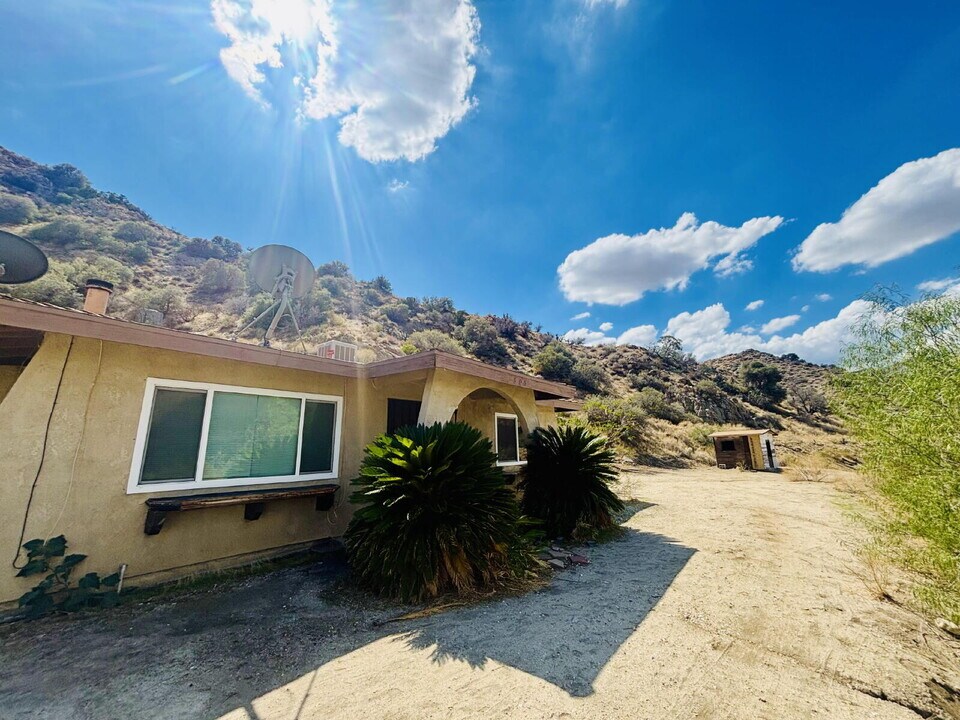 50045 Big Morongo Canyon Rd in Morongo Valley, CA - Building Photo