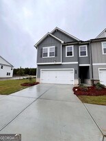 250 Pt Pl Dr in Loganville, GA - Building Photo