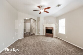 9302 Reflections Path Way in Humble, TX - Building Photo - Building Photo