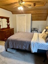 610 Holden Beach Rd SW, Unit A in Shallotte, NC - Foto de edificio - Building Photo