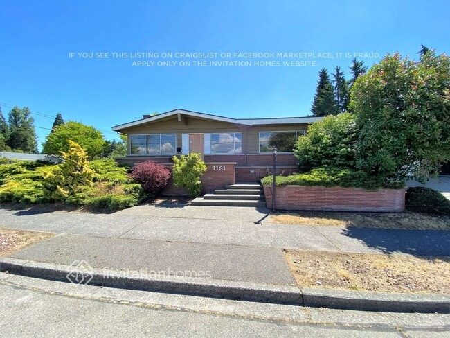 property at 1131 Lenore Dr