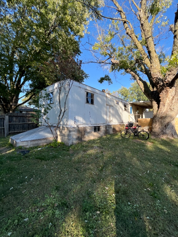 625 Main St in Tabor, IA - Foto de edificio - Building Photo