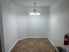 398 Keswick Dr in Piscataway, NJ - Building Photo - Building Photo