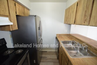 1821 Crystal Grove Dr in Lakeland, FL - Building Photo - Building Photo