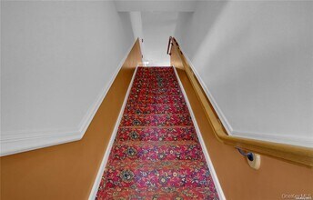 329 Broadway in Bethpage, NY - Building Photo - Building Photo