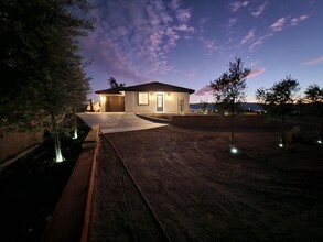 330 Latigo Ct in Norco, CA - Building Photo - Building Photo