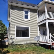 890 Washington St in Colebrook, NH - Building Photo - Building Photo