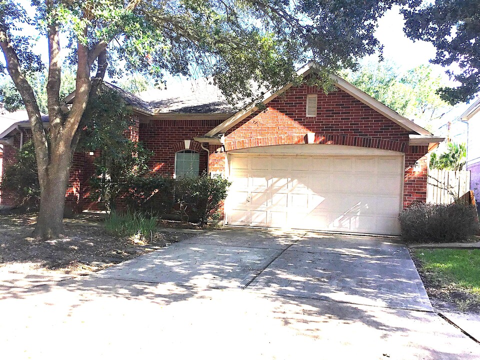 16518 Barker Ranch Ct in Cypress, TX - Building Photo
