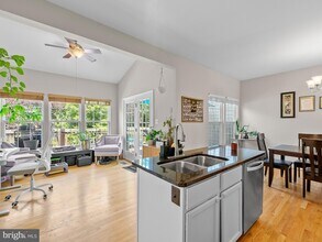 20551 Ashley Terrace in Sterling, VA - Building Photo - Building Photo