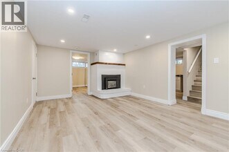 15 Edinburgh Rd in Kitchener, ON - Building Photo - Building Photo