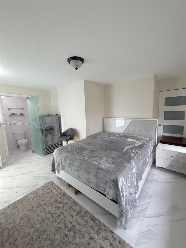 5801 NW 113th Terrace in Hialeah, FL - Building Photo - Building Photo