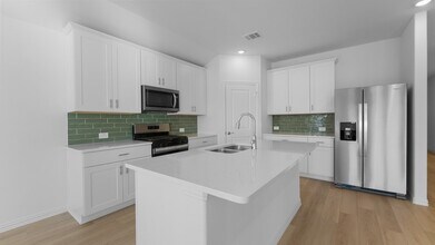 510 Yellowstar Ln in Lavon, TX - Foto de edificio - Building Photo