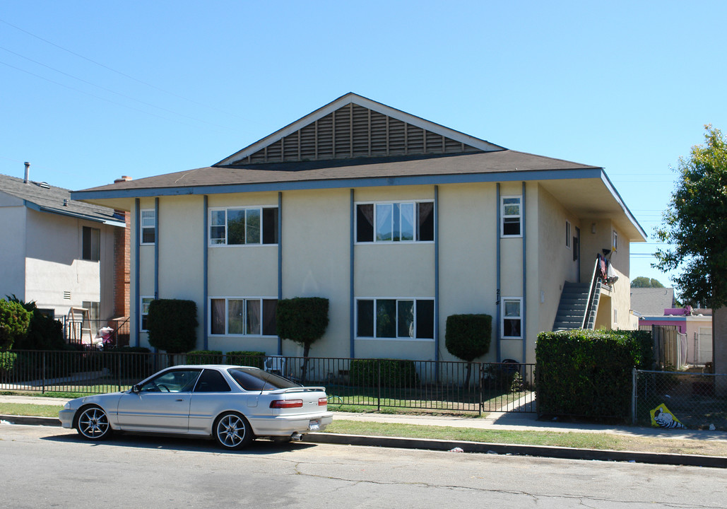 214 Canterbury Way in Oxnard, CA - Building Photo