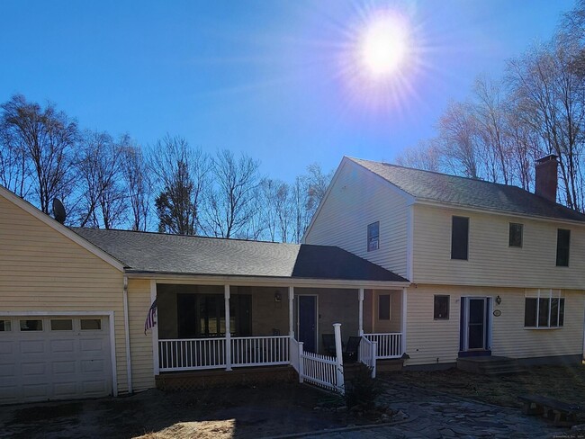 69 Chaffee Rd in Stafford, CT - Building Photo - Building Photo