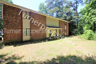 1658 Horseshoe Dr-Unit -Unit B in Columbia, SC - Building Photo - Building Photo