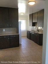 10643 Crenshaw Blvd in Inglewood, CA - Building Photo - Building Photo