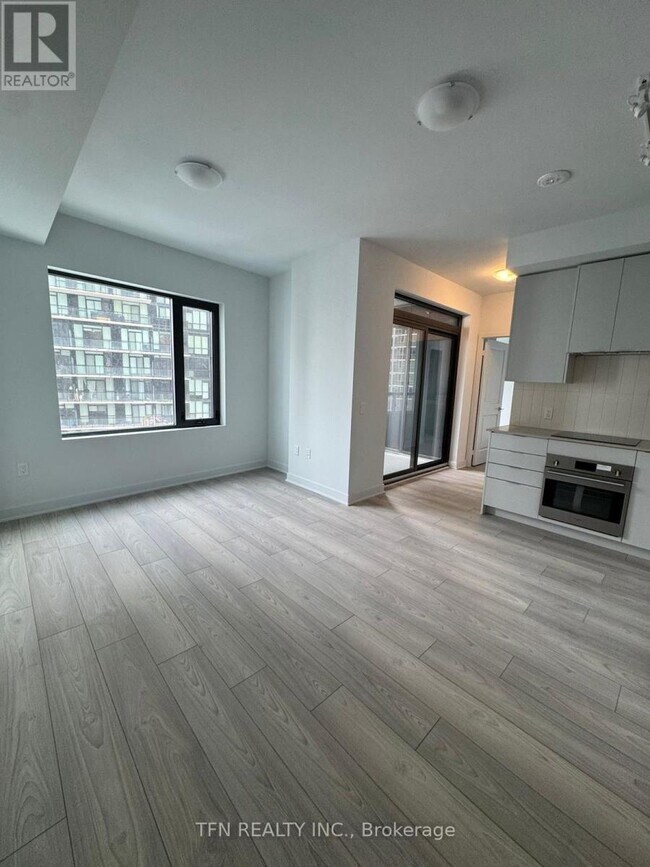 2920 Hwy 7 in Vaughan, ON - Building Photo - Building Photo