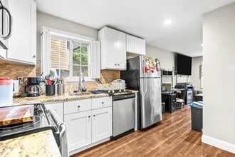 121 Franklin St in Stoneham, MA - Foto de edificio - Building Photo