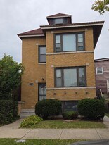 5746 W 64th Pl in Chicago, IL - Building Photo