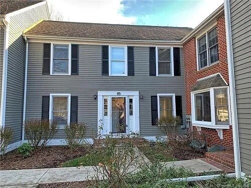 128 Georgetown Dr, Unit 128 in Glastonbury, CT - Building Photo