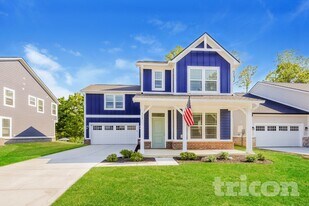 111 Thomas Point Dr in Fortville, IN - Building Photo