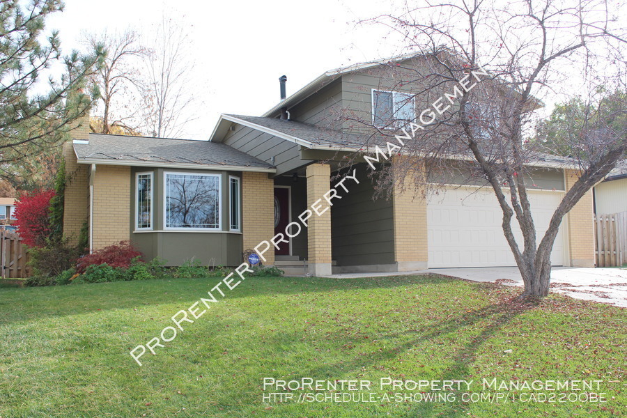 1530 E Heather Cir in Layton, UT - Foto de edificio