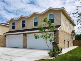 2614 Phoenix St, Unit 1 in Edinburg, TX - Building Photo