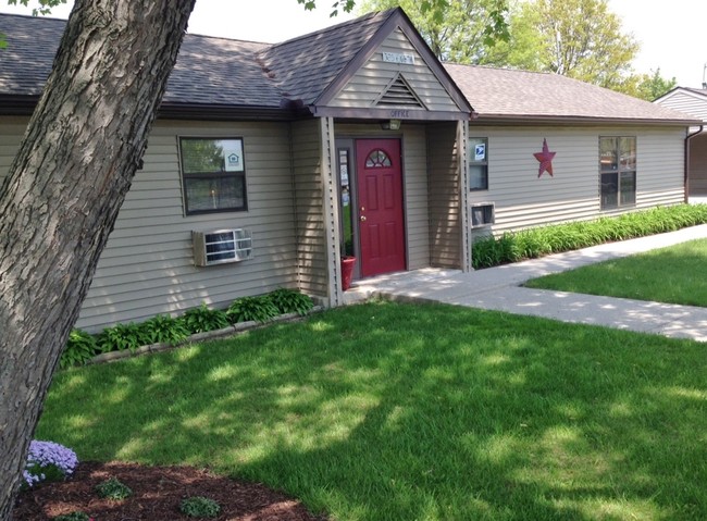 Country View in Lima, OH - Building Photo - Building Photo