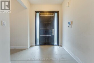 19 Raindrop Terrace in Brampton, ON - Building Photo - Building Photo