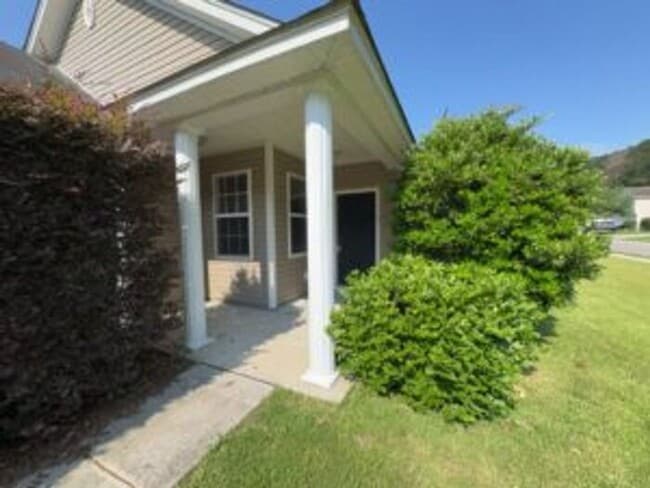 275 Woodbrook Way in Moncks Corner, SC - Building Photo - Building Photo