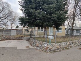 729 S Fir St in Kennewick, WA - Building Photo