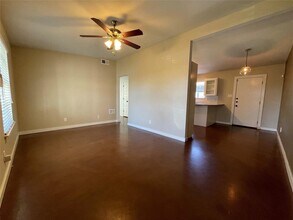 1806 Blue Crest Dr in Austin, TX - Building Photo - Building Photo
