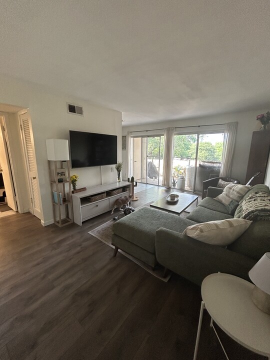 620 S 1st St, Unit 106 in Austin, TX - Building Photo