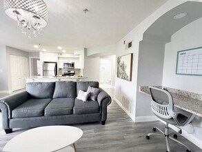 7250 Westpointe Blvd in Orlando, FL - Building Photo - Building Photo