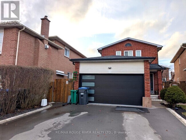 48 Clarridge Ct