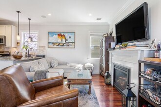 55 Middle St, Unit 3 in Boston, MA - Foto de edificio - Building Photo