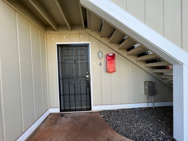94-1097 Paawalu St-Unit -Hikino #U4 in Waipahu, HI - Building Photo - Building Photo