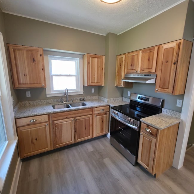 904 Yellowstone Rd in Cleveland Heights, OH - Building Photo - Building Photo