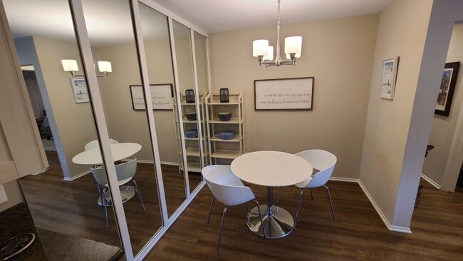 1707 Pacific Coast Hwy in Hermosa Beach, CA - Building Photo - Building Photo