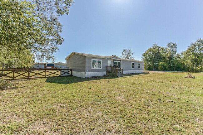 1566 County Rd 610 in Dayton, TX - Building Photo - Building Photo