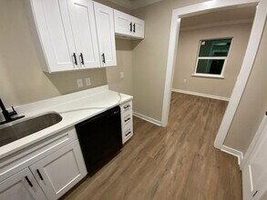 1812 Sanford Dr in Little Rock, AR - Building Photo - Building Photo