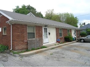 2766 Tremainsville Rd in Toledo, OH - Building Photo - Building Photo